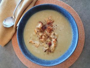 Leek and Celery soup with crunchy croutons